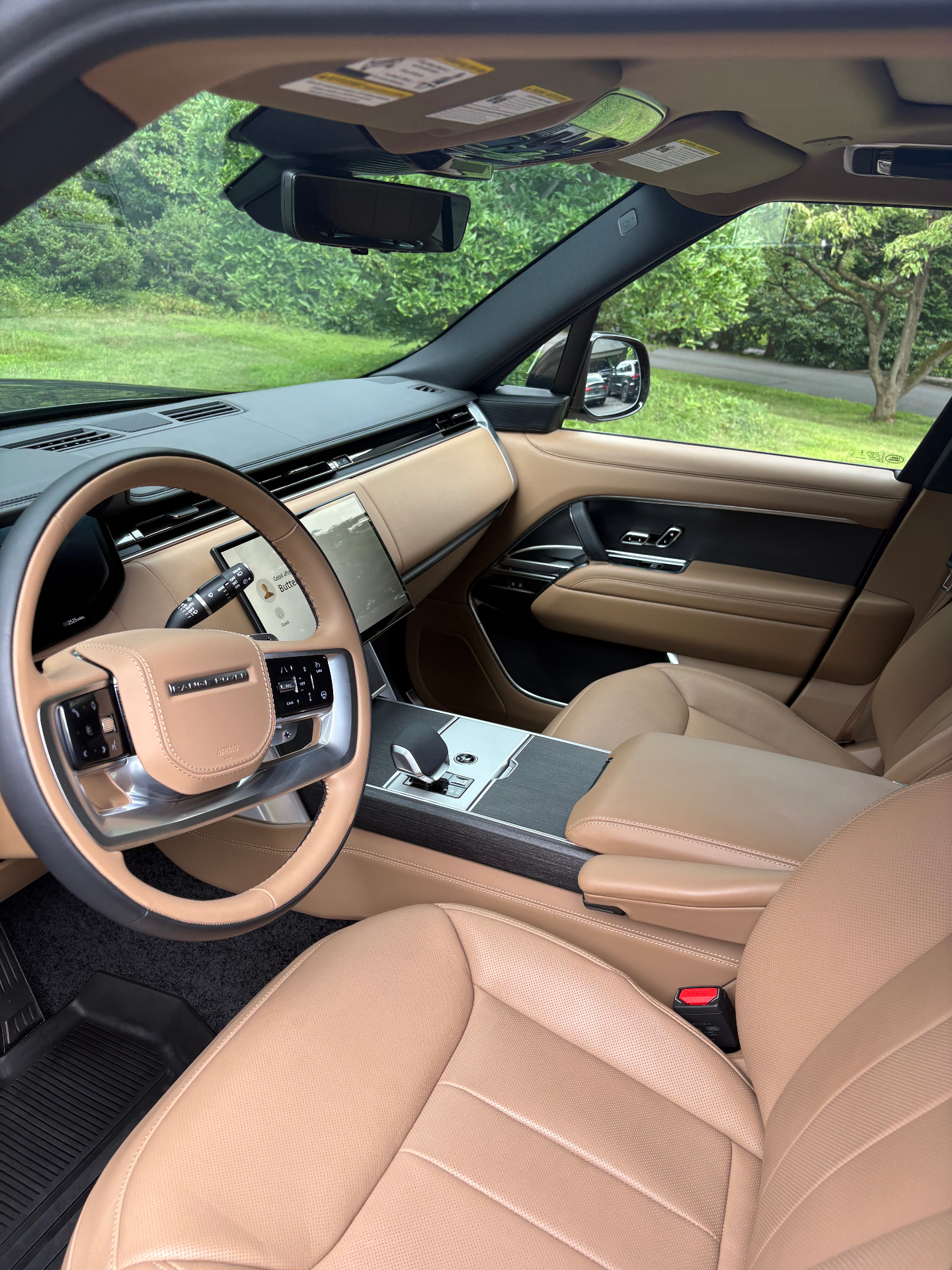 Range Rover — Interior Detail